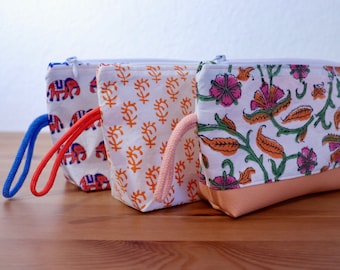 Toiletry bag / cosmetic bag