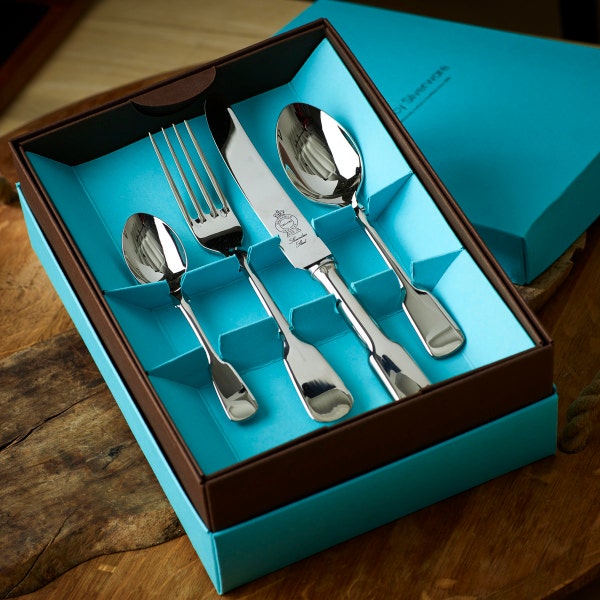 Plain Fiddle Pattern 24 piece Stainless Steel Cutlery set - Made in Sheffield