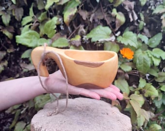 Hand carved wooden Scandinavian kuksa mug Long-handled wood mug Handmade camp mug Bushcraft kuksa