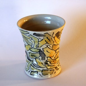 Peint à la main une tasse en céramique image 3