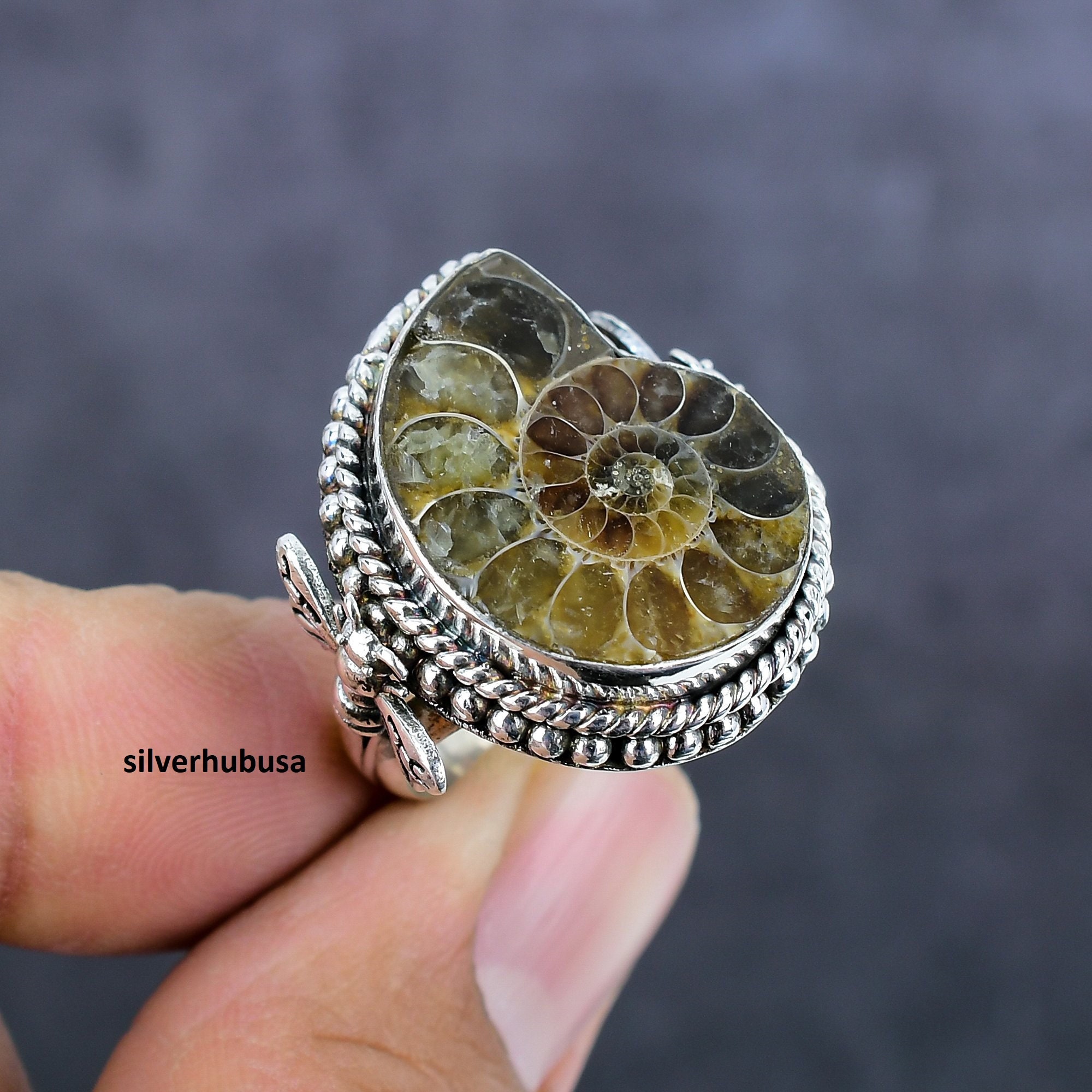 アンモナイトシェルリング：手作りのスターリングシルバーのオーシャン