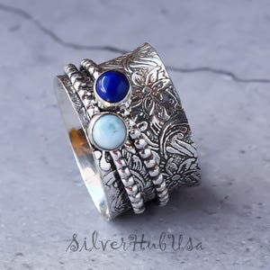 Anillo giratorio de larimar y lapislázuli en plata de ley 925. Anillo antiansiedad hecho a mano. Anillo con piedras preciosas. Regalo ideal.