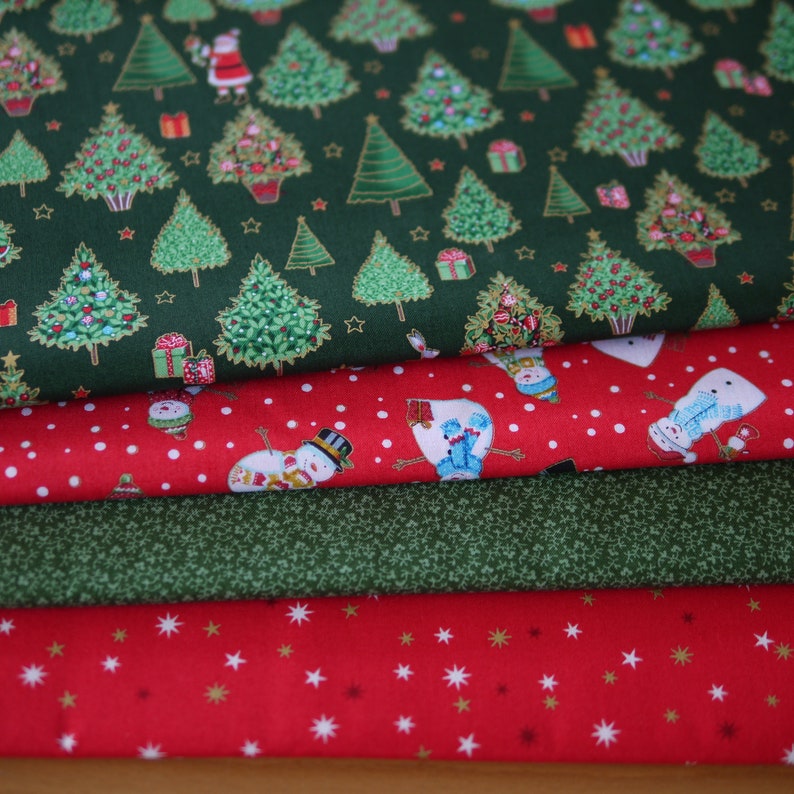 Makower patchwork fabric Merry Christmas Trees, Christmas fabric, Christmas, decorative fabric Christmas trees, gift packages, Santa Claus image 4