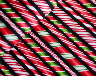 Robert Kaufman patchwork fabric HOLLY Jolly CHRISTMAS, candy canes, Christmas fabric, cotton fabric Christmas, decorative fabric