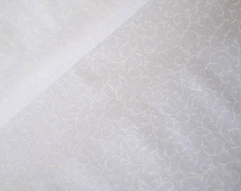 Makower patchwork fabric ESSENTIAL white tendrils