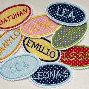 Personalisierter Aufnäher mit Namen – Gesticktes Bügelbild – Wunschname & Farbe – Patch mit Namen – Geschenk für Kinder Erwachsene