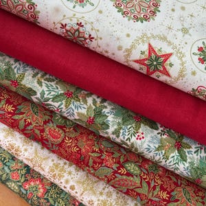 large Makower fabric package patchwork fabric GOOD TIDINGS, Christmas fabric, cotton fabric Christmas, fabric stars, holly, branches, flowers