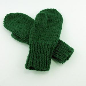 Hand Knit Green Mittens, Childs Size 6-8, Acrylic Yarn