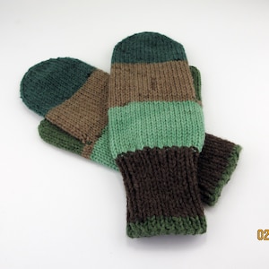 Hand Knit Mittens: Adult Medium, Green & Brown Acrylic Yarn