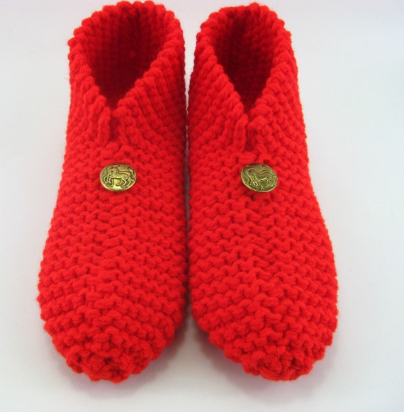 ladies red slippers