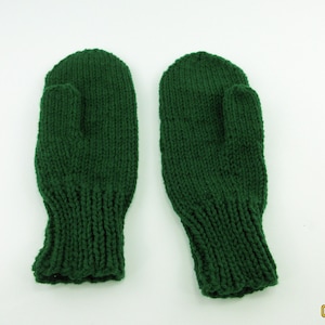 Hand Knit Green Mittens: Adult Medium Acrylic Yarn