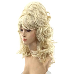 New! 1960&#39;s LONG WAVY BEEHIVE Theatrical Halloween Costume Cosplay Wig - Blond