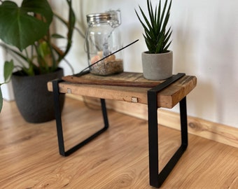 Small bedside table, side table, altar, unique piece made of reclaimed wood and metal legs - vintage