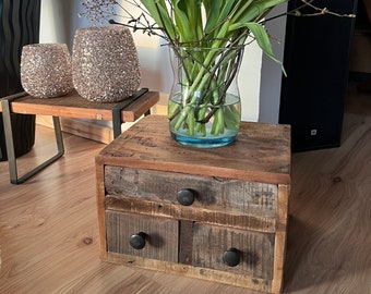 Small cabinet (bedside table) made of reclaimed wood, with 3 drawers, unique, vintage for cosmetics, jewelry and much more.