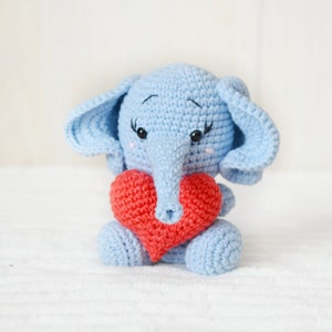 Personalised First Mum Gift Blue crochet elephant with red heart for girl baby boy blue Easter basket stuffers zdjęcie 2