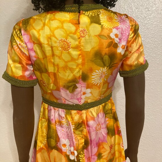 60s Hawaiian Floral Fantasy Dress - image 7