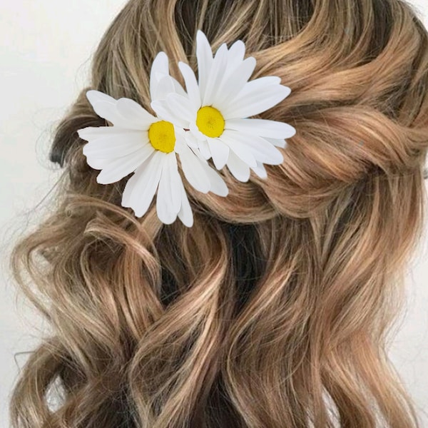 Daisy bobby pin Daisy headpiece White Daisy hair pin White flower hairpin Woodland wedding headpiece Chamomile hair pins Daisy wedding