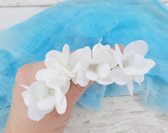 White hydrangea Flower hairpins Hydrangea  Small white flowers Floral hair pins Wedding flower hair pins Hydrangea wedding