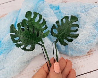 Monstera wedding hair pins Tropical headpiece Hawaiian hair pins Greenery wedding hair pins Tropical leaves Tropical palm leaves