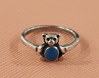 Vintage sterling silver teddy bear with enamel ring