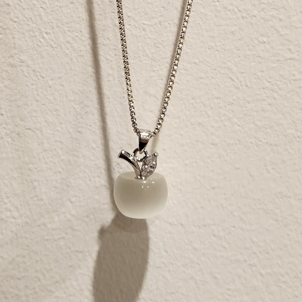 Vintage sterling silver apple Stone pendant with a cz and sterling silver necklace!