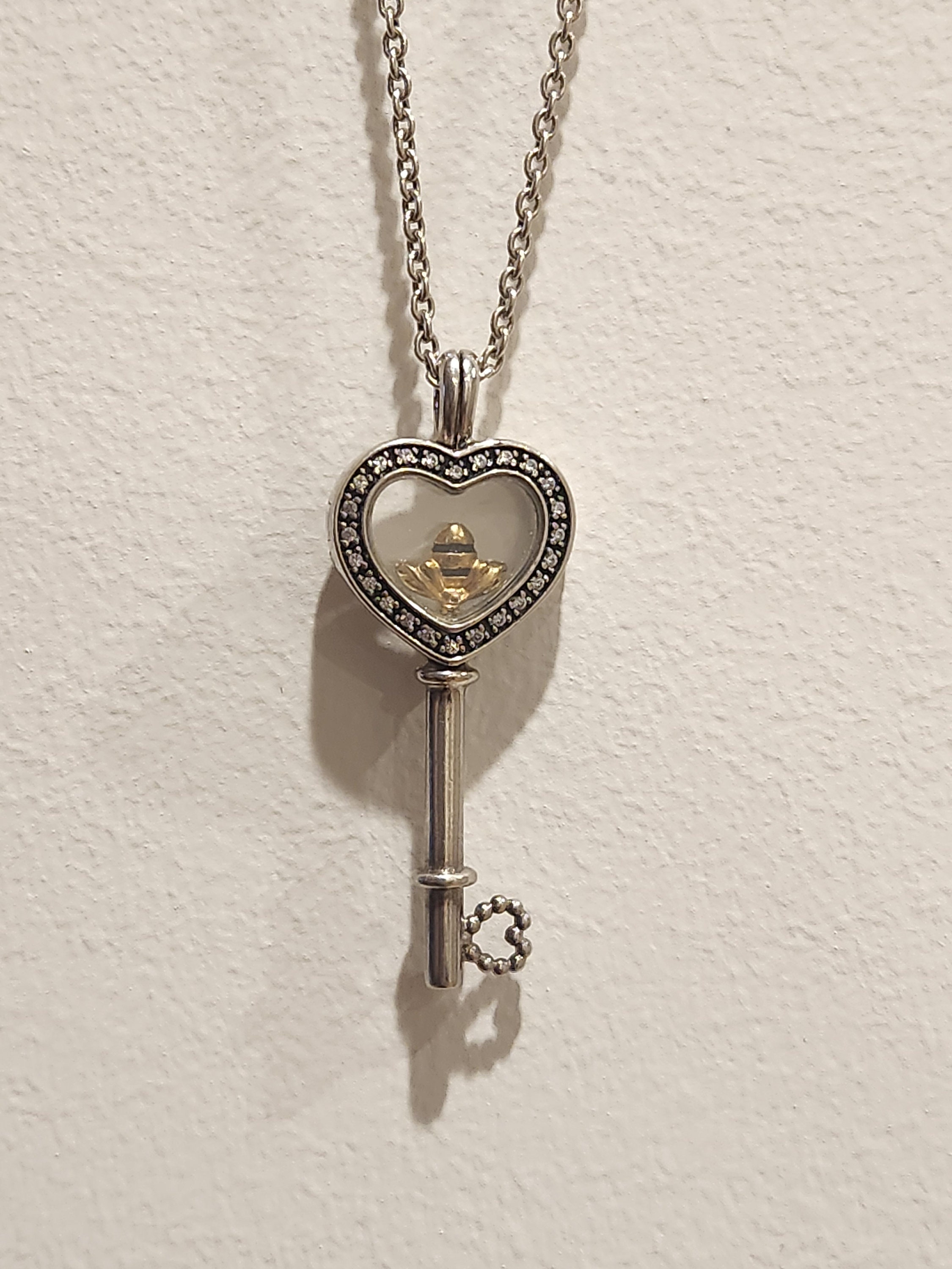Pandora lockets best sale