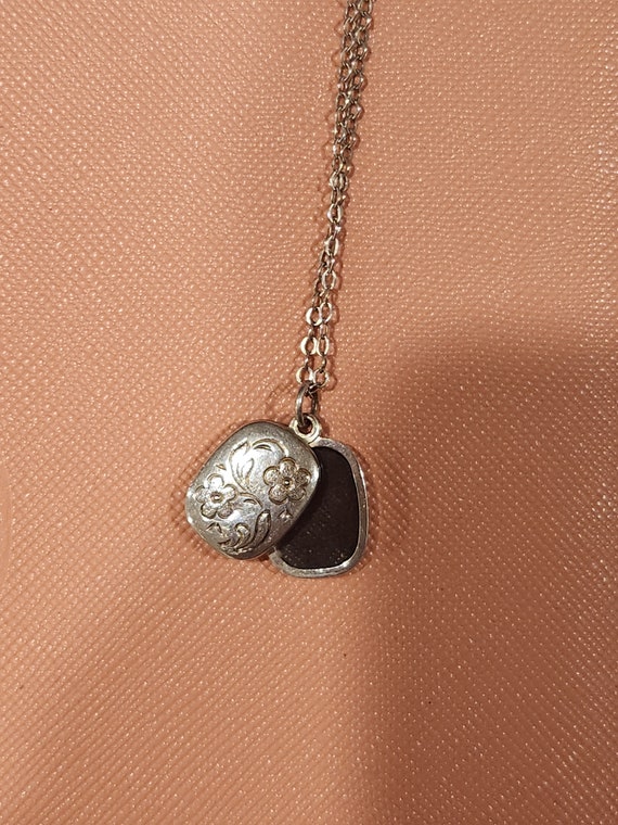 Vintage sterling silver sliding locket necklace - image 2
