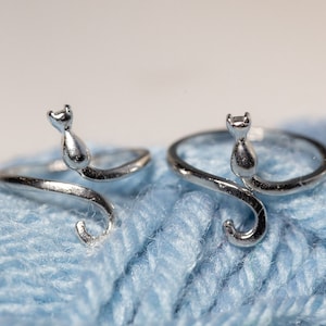 Two 925 Sterling Silver Plated Cat Yarn Guide Rings: Adjustable Knitting Crochet Tension Helper