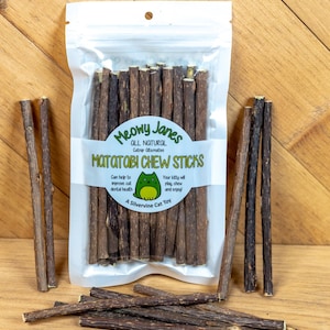 Mini Matatabi Cat Chew Sticks | Natural Silvervine Cat Toys (20 Ct) | Good for Light Chewers and Kittens