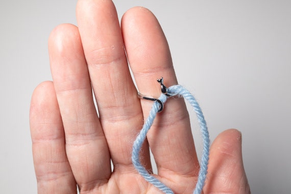 2 Pack Knitting Crochet Loop Ring for Fingers, Adjustable Crochet Tension  Ring