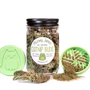 Whole Catnip Buds With Grinder | New Harvest | Small Batch | All Natural, Organic, Hand Trimmed | Farm Grown | Whole Flower Catnip
