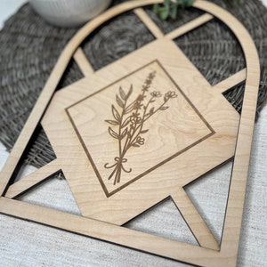 Floral Diamond Arch Natural Wood