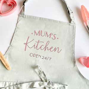 Personalised Mum's Kitchen Apron, Baking Gifts, Cooking Gift, Gift for Her, Kitchen Apron, Gifts for mum, Mother's Day Gift