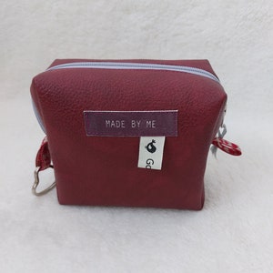 Boxy- Bag, Kosmetiktasche, Universal Tasche, Kabeltasche, Schminktasche, je Schwarz oder Rot