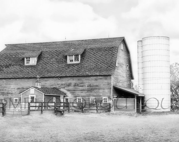 Black And White Barn, Farmhouse Decor, Black And White Barn Print, Country Decor, Fixer Upper Decor, Notecards, Farmhouse Landscape,Barn Art