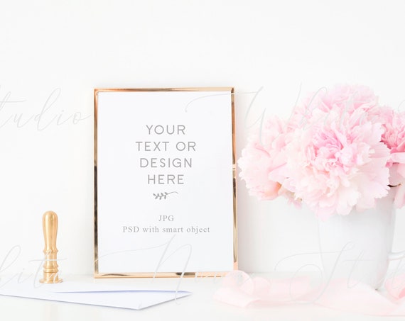 Gold Frame Mock Up 6*8 Frame Poster Mockup With Gold Frame Mock Up 6*8 Frame Poster Mockup With