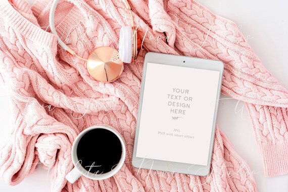 Feminine Blogger Ipad Mockup Psd Template To Show Text