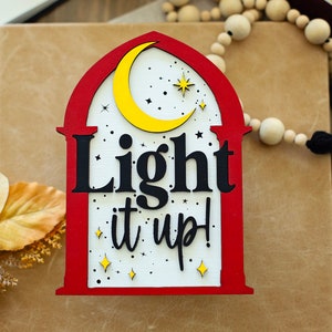 Znak Light it Up, znak Crescent City, ACOTAR, znak SJM, znak booktok, czytelnik smutku, booktok, znak ACOTAR, dekoracja półki na książki, znak półki na książki