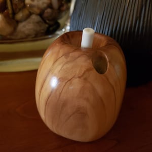 Tabletop One-Hitter - Olive wood