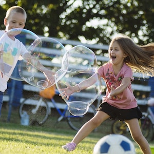 Big Bubble Wand for Kids. Party Favor, Eco-friendly Outdoor Party Toy, Great for Parties. Handmade in the USA with bamboo and organic cotton