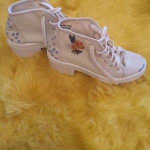 Women beige hand embroidered platform shoes