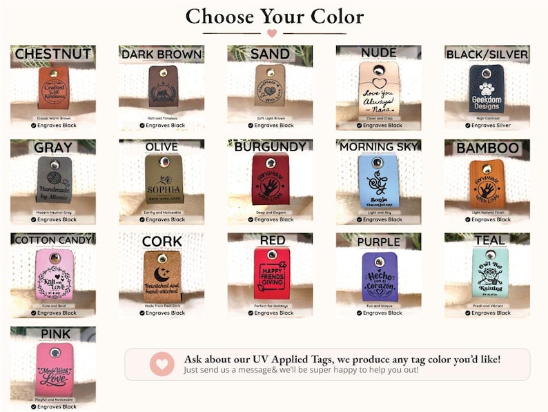 Puede incluir: Una carta de colores que muestra quince etiquetas rectangulares de cuero con remaches met&aacute;licos, cada una con texto y gr&aacute;ficos grabados &uacute;nicos. Los colores incluyen casta&ntilde;o, marr&oacute;n oscuro, arena, nude, negro, gris, oliva, burdeos, azul cielo, bamb&uacute;, algod&oacute;n de az&uacute;car, corcho, rojo, morado, cerceta y rosa.