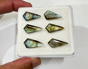 AAA+ Quality Natural Labradorite Kite Shape Faceted Cut Calibrated Wholesale Gemstones, All Sizes Available.