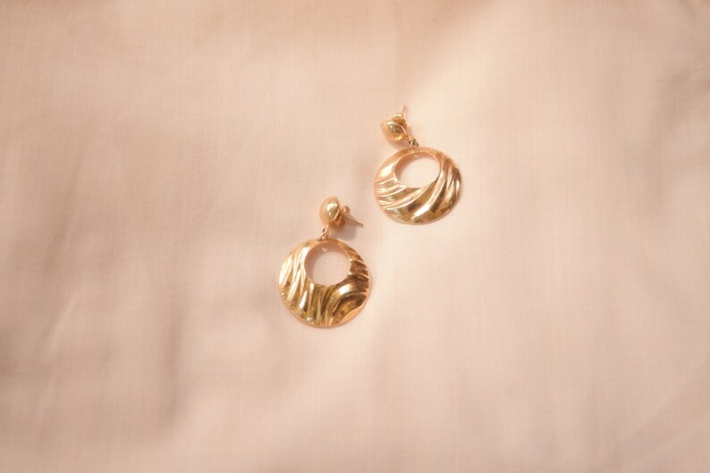vintage gold wave drop hoops