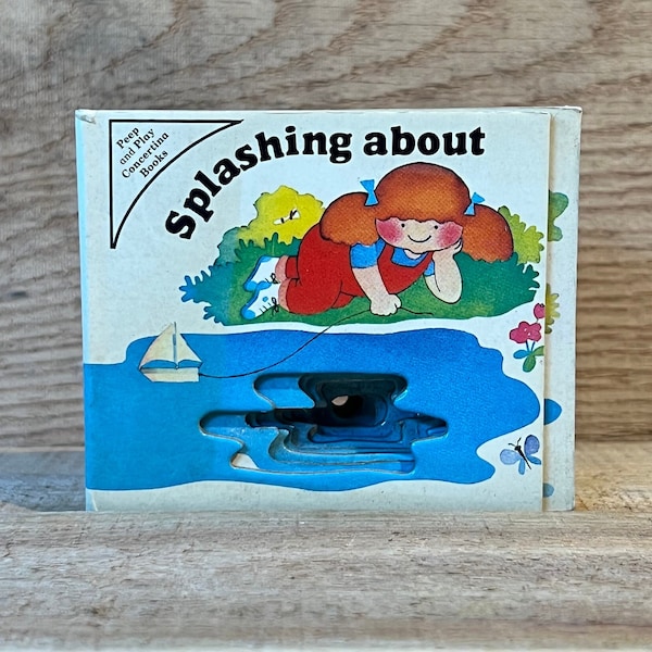 Splashing About : Peep and Play Concertina Books, 1986