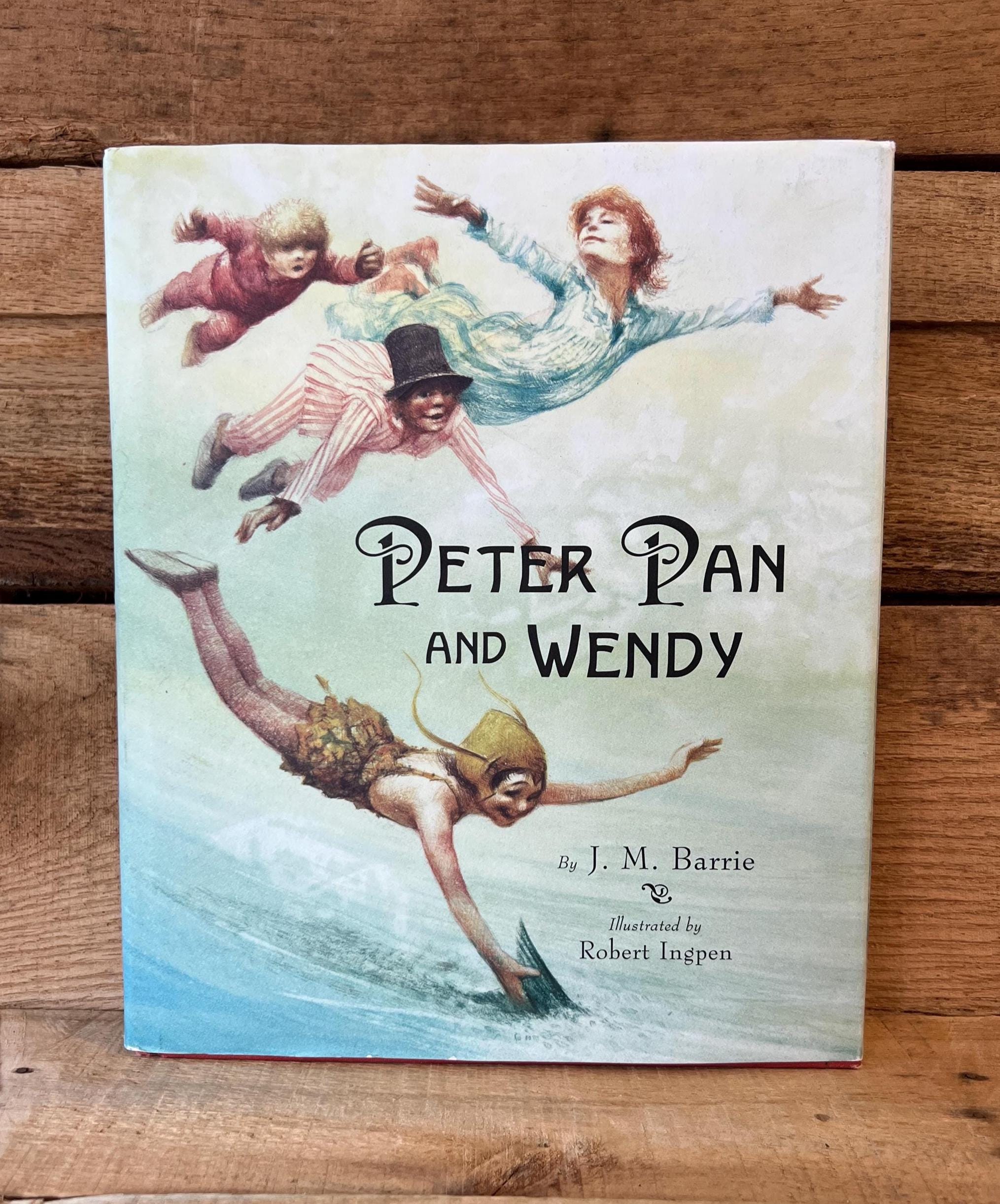 Peter Pan and Wendy 英語 洋書 英国有名イラストレーター挿絵 Peter Pan and Wendy, Illustrated by Robert Ingpen: With Dust