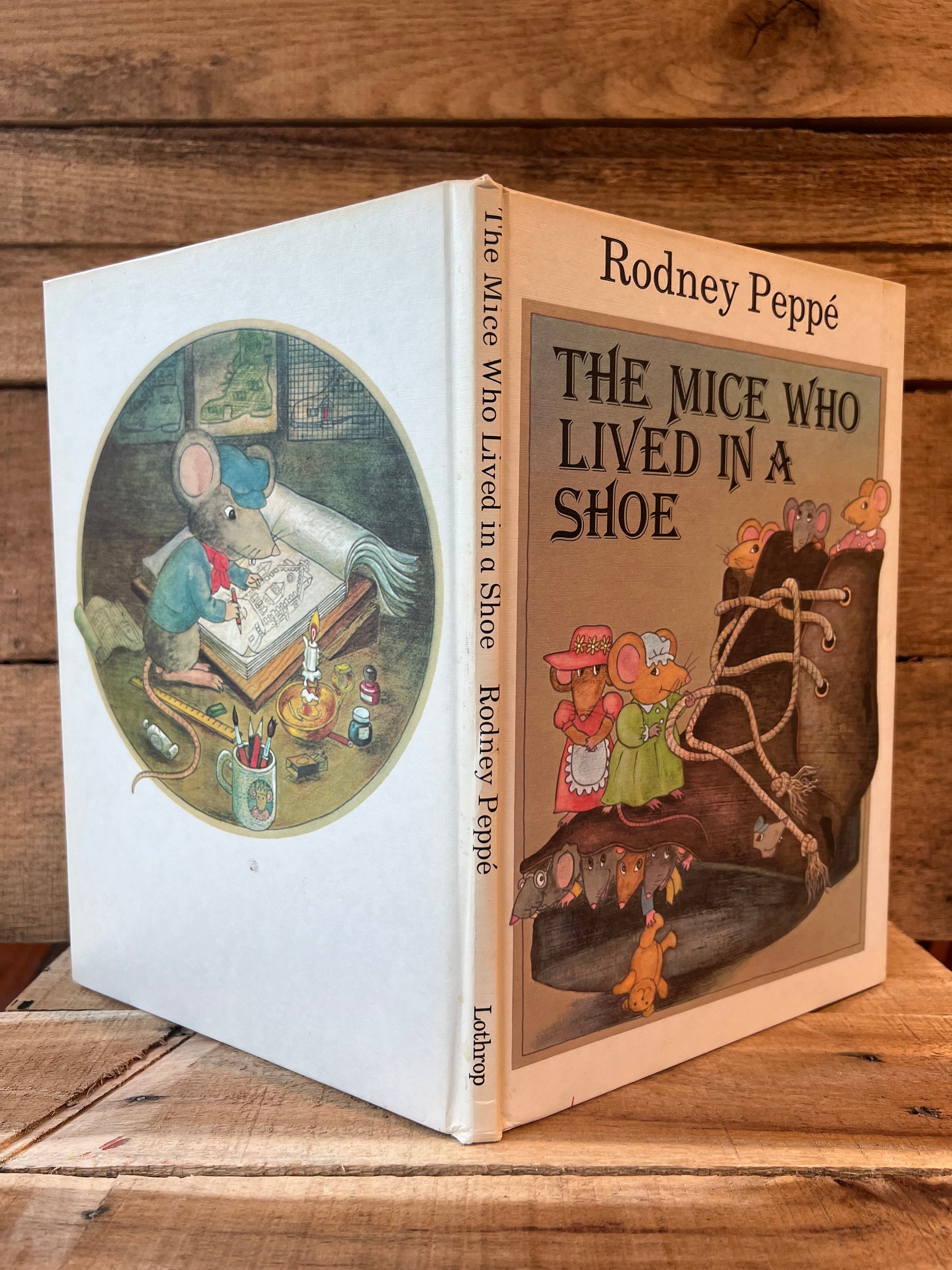 Rodney Mouse The Mice Who Lived in a Shoe by Rodney Peppe: With Dust Jacket 1981 ...