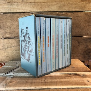 Boxed Set of Eight Laura Ingalls Wilder Scholastic Paperback Books: Illustrated by Gareth Williams 1994