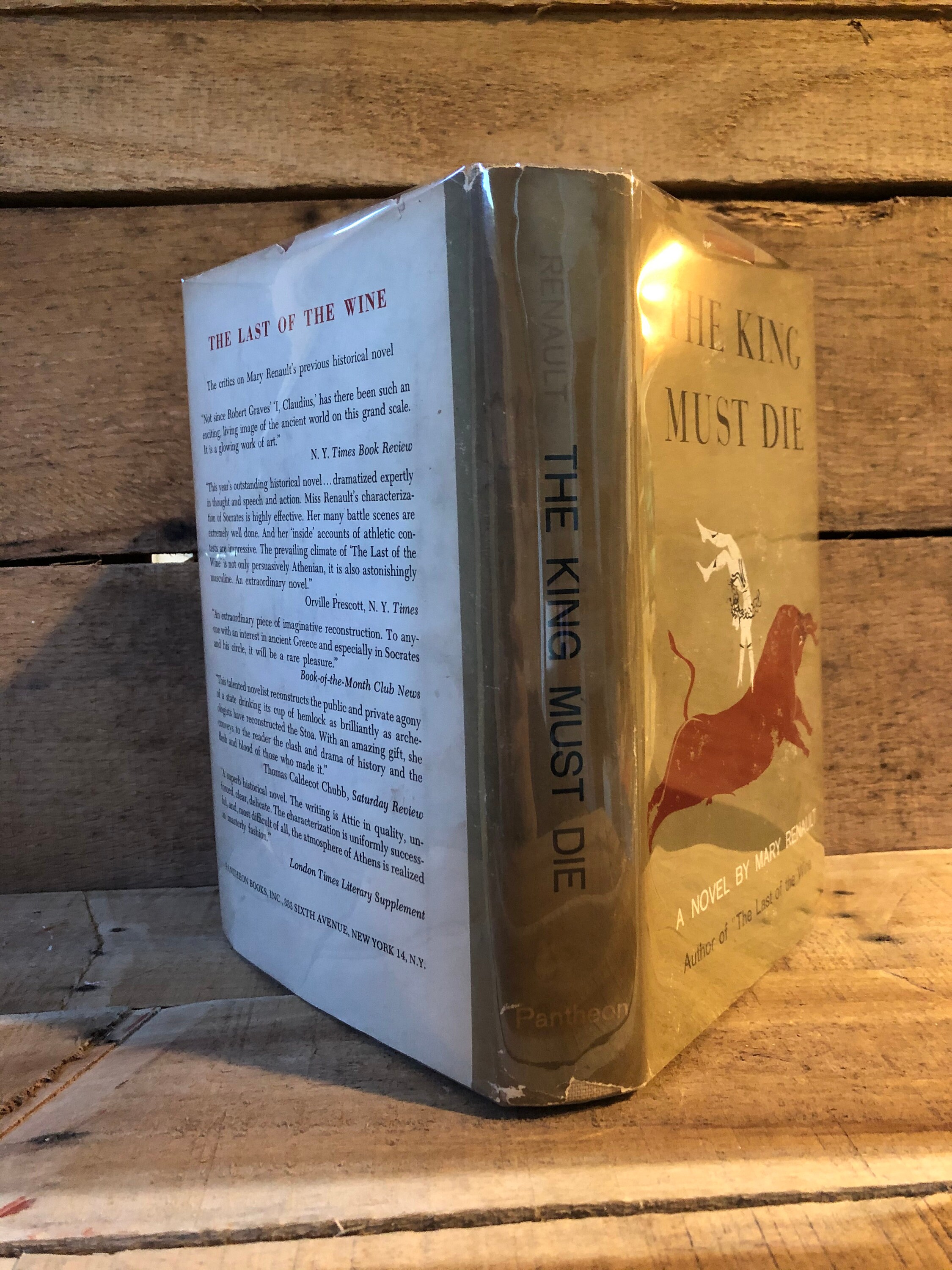 The King Must Die: A Novel By Mary Renault - Very Good Condition