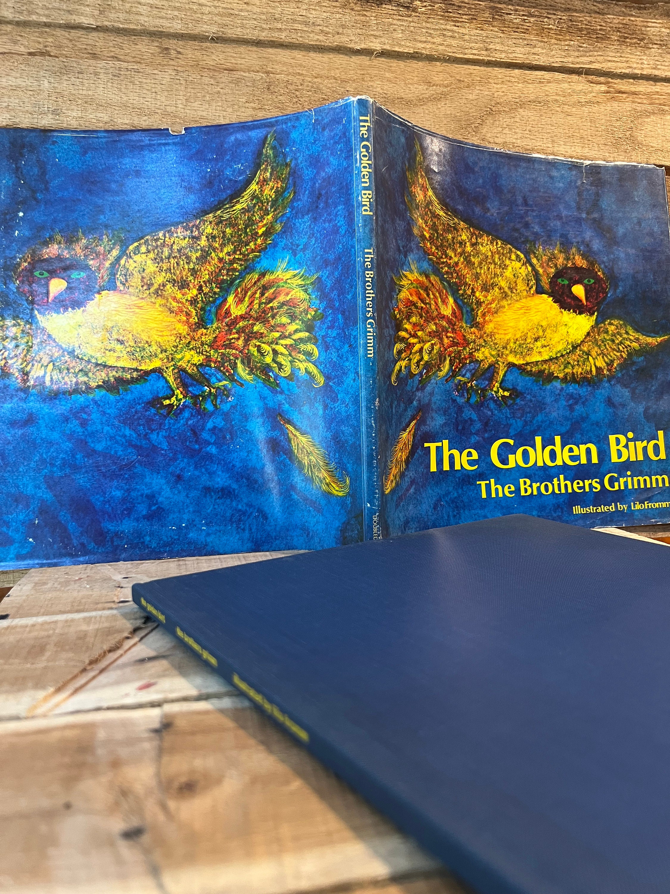 The Golden Bird by Brothers Grimm, Illustrated by Lilo Fromm: With